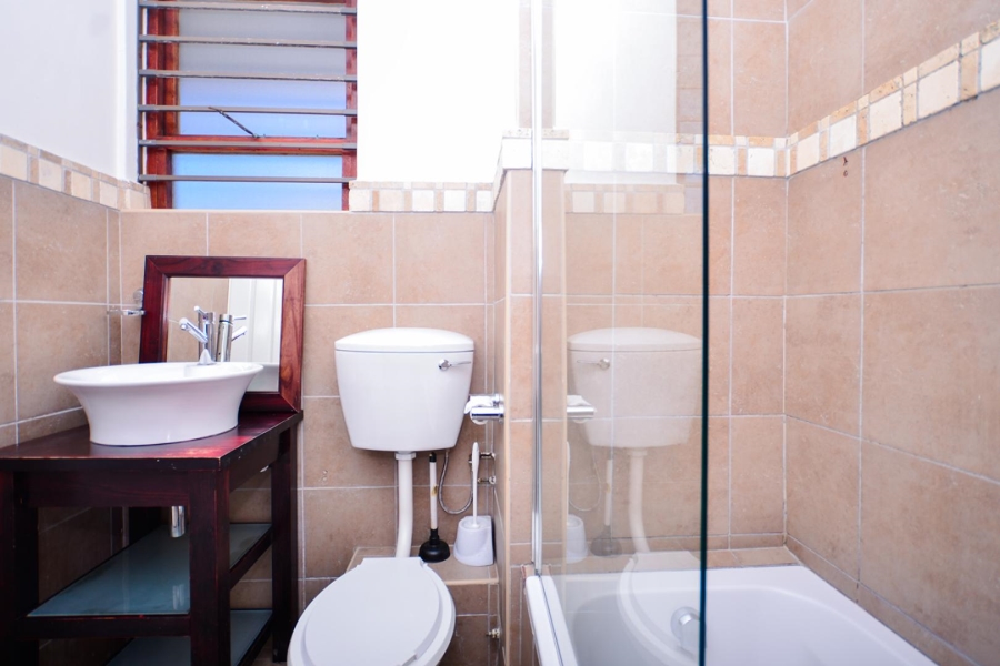 To Let 2 Bedroom Property for Rent in Green Point Western Cape